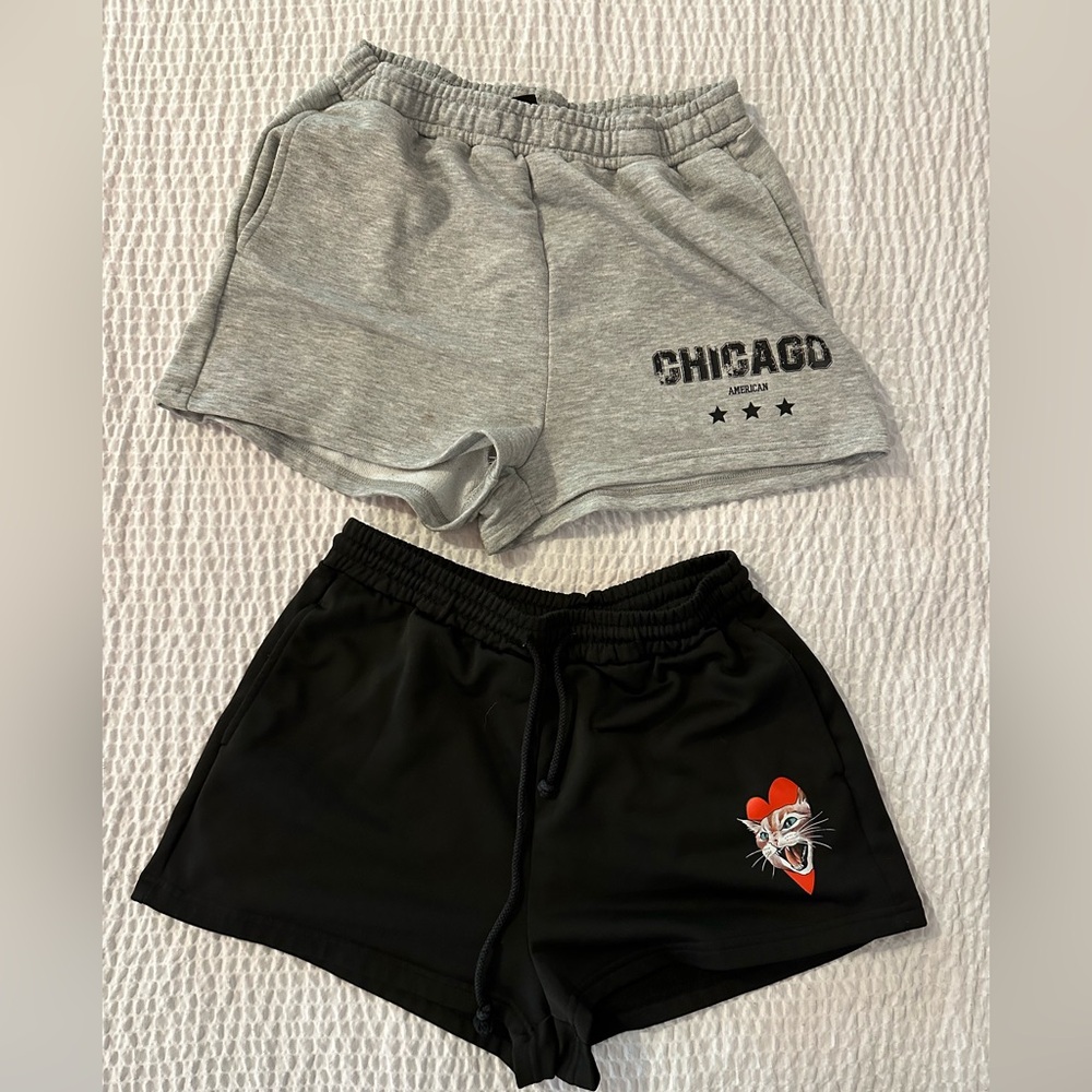 Women’s / Junior’s Shorts, Size Large - Picture 1 of 11